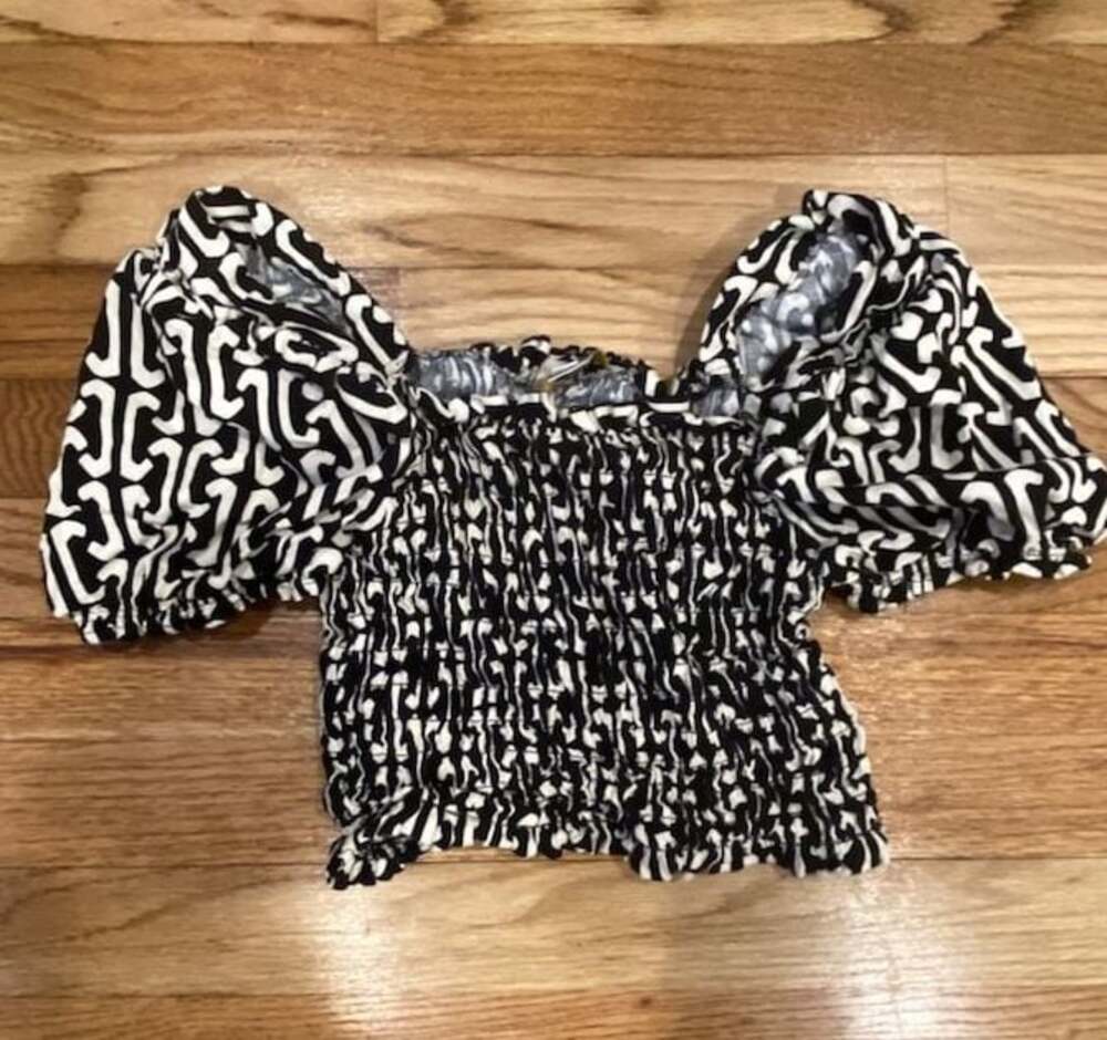 Monteau Los Angeles Short Puff Sleeve Shirred Crop Top
